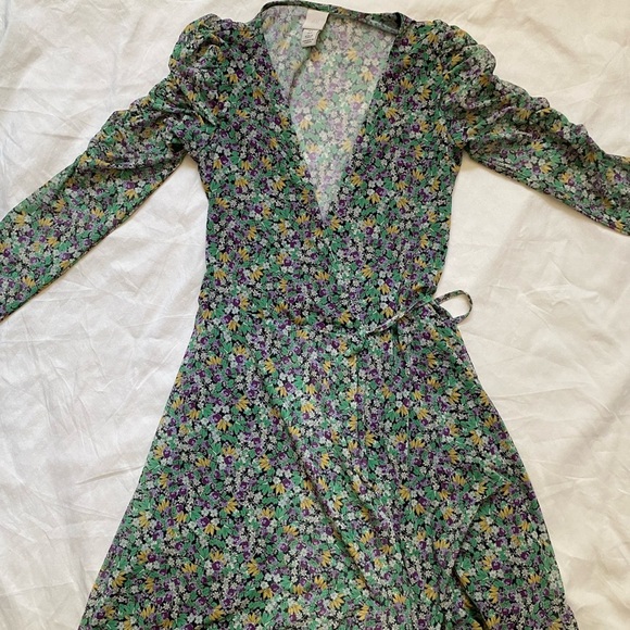 H&M Green Floral Long Sleeve Mesh Wrap Dress Size Small - Picture 2 of 9